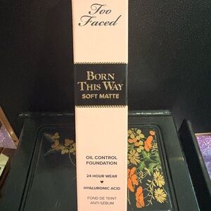 Too Faced Born This Way Soft Matte Foundation - NOUVEAU